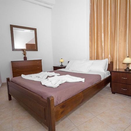 Christina Apartments Kissamos Bagian luar foto