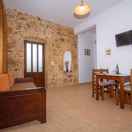 Christina Apartments Kissamos Bagian luar foto