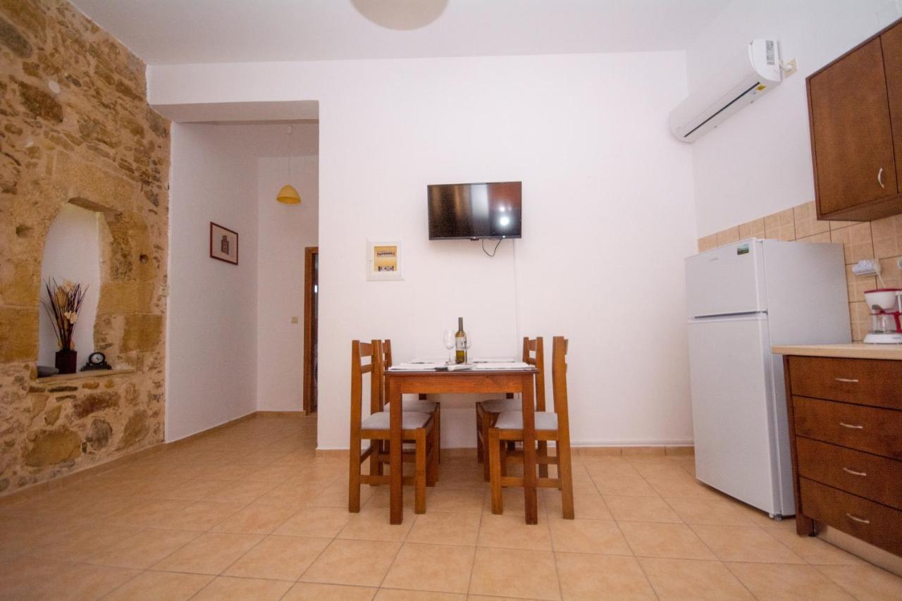 Christina Apartments Kissamos Bagian luar foto