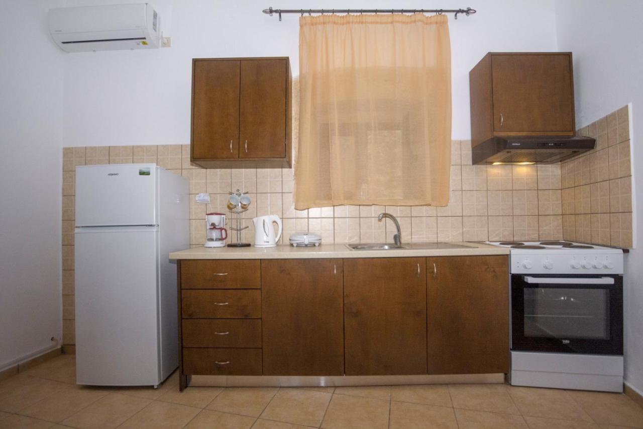 Christina Apartments Kissamos Bagian luar foto