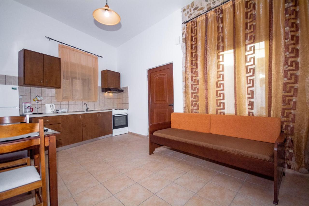 Christina Apartments Kissamos Bagian luar foto